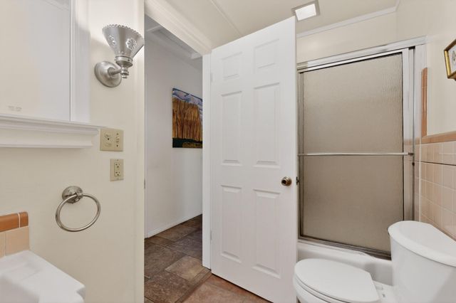 1511 Columbia Drive NE, Albuquerque, NM 87106