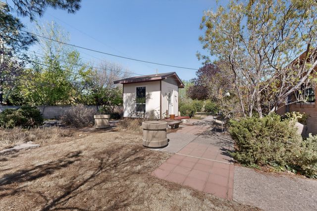 1511 Columbia Drive NE, Albuquerque, NM 87106