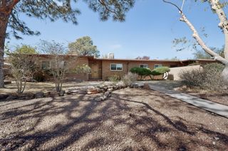 1511 Columbia Drive NE, Albuquerque, NM 87106