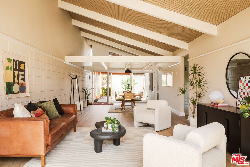 Image 16 of property listing at 4181 Del Mar Avenue, Long Beach, CA 90807