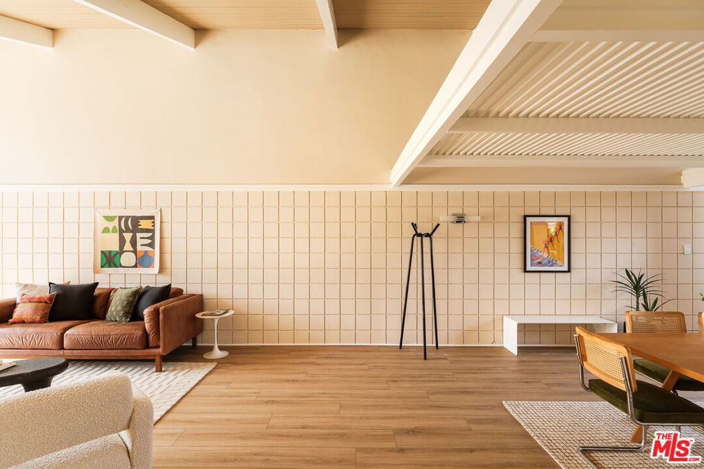 Image 21 of property listing at 4181 Del Mar Avenue, Long Beach, CA 90807