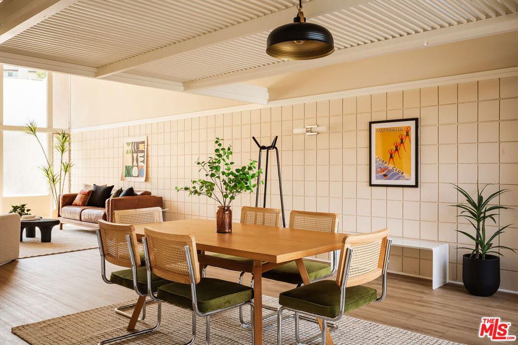 Image 22 of property listing at 4181 Del Mar Avenue, Long Beach, CA 90807