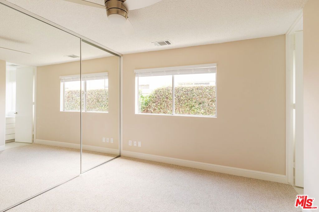 Image 30 of property listing at 4181 Del Mar Avenue, Long Beach, CA 90807
