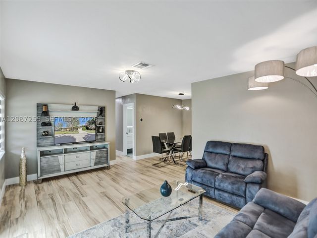 491 SE 23rd Ave, Pompano Beach, FL 33062