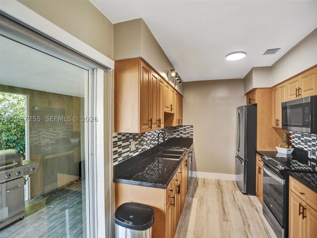 491 SE 23rd Ave, Pompano Beach, FL 33062