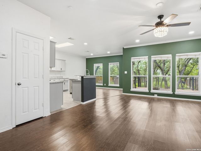 535 WILLOW GROVE DR, San Antonio, TX 78245