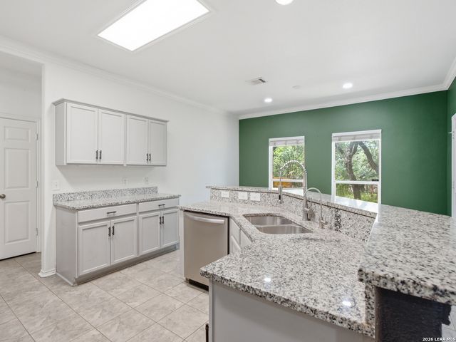 535 WILLOW GROVE DR, San Antonio, TX 78245