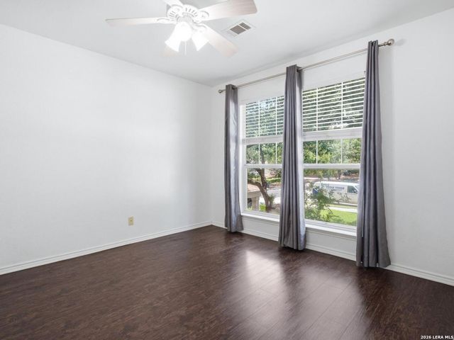 535 WILLOW GROVE DR, San Antonio, TX 78245