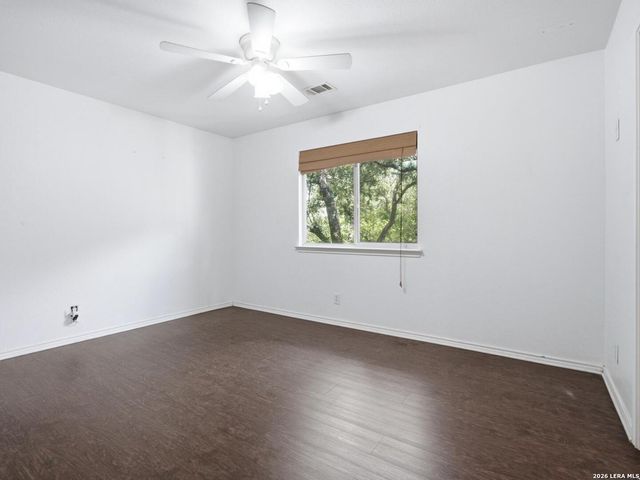 535 WILLOW GROVE DR, San Antonio, TX 78245