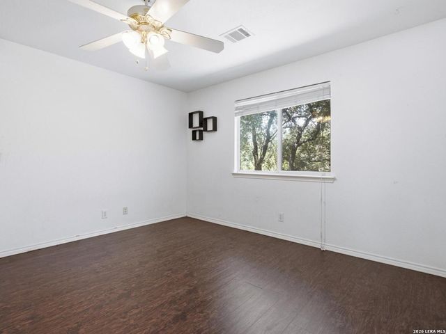 535 WILLOW GROVE DR, San Antonio, TX 78245