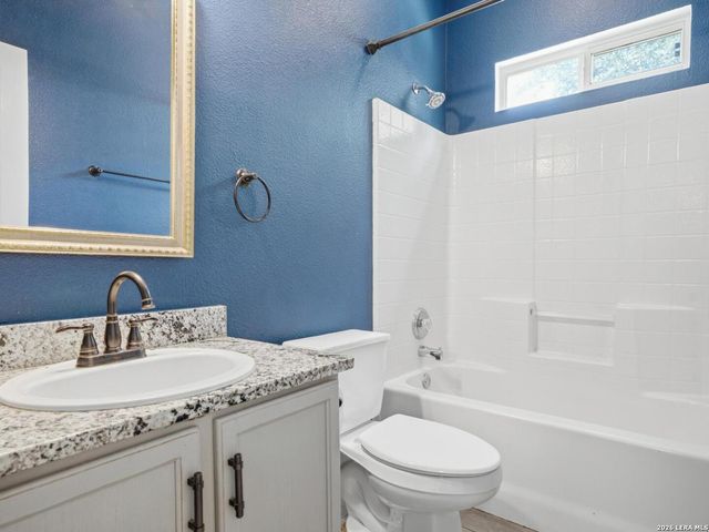 535 WILLOW GROVE DR, San Antonio, TX 78245