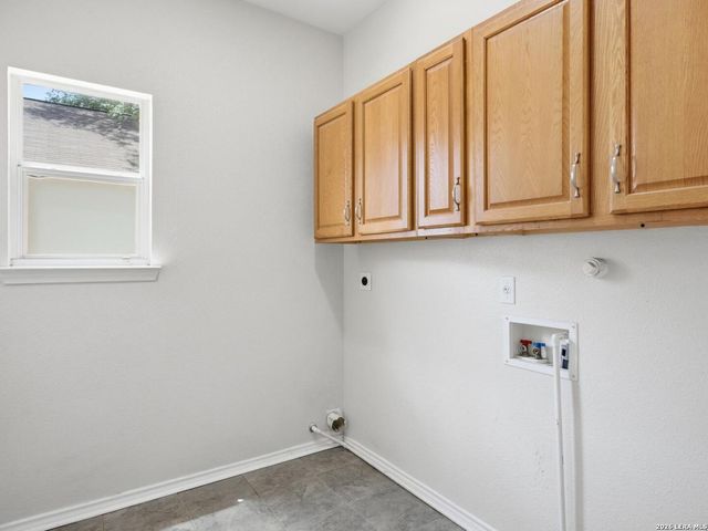535 WILLOW GROVE DR, San Antonio, TX 78245