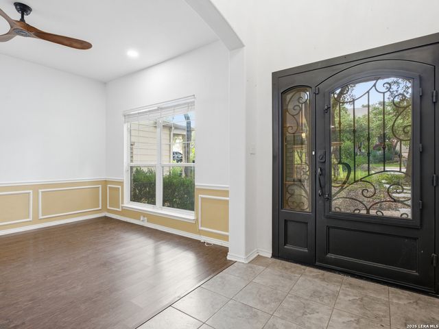 535 WILLOW GROVE DR, San Antonio, TX 78245