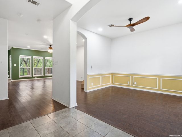 535 WILLOW GROVE DR, San Antonio, TX 78245