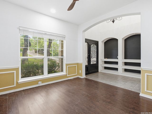535 WILLOW GROVE DR, San Antonio, TX 78245