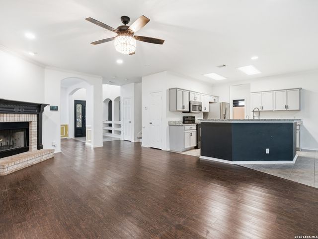 535 WILLOW GROVE DR, San Antonio, TX 78245