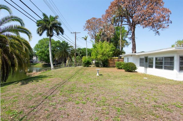 15348 BEDFORD CIRCLE W, Clearwater, FL 33764