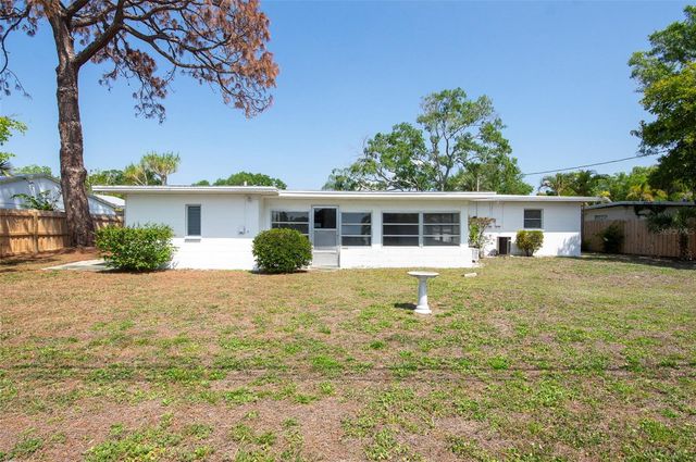 15348 BEDFORD CIRCLE W, Clearwater, FL 33764