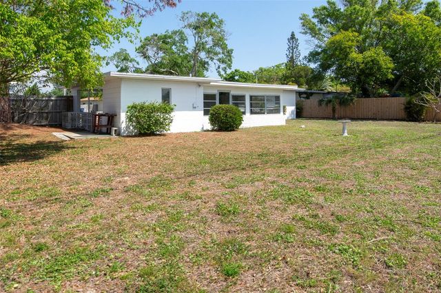 15348 BEDFORD CIRCLE W, Clearwater, FL 33764