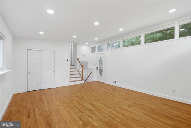 709 N PRYOR ST, Alexandria, VA 22304