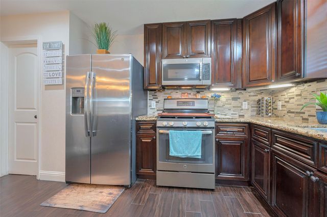 3207 Pheasant Trail Drive, Sugar Land, TX 77498