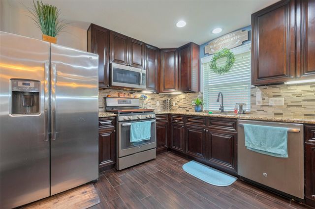 3207 Pheasant Trail Drive, Sugar Land, TX 77498