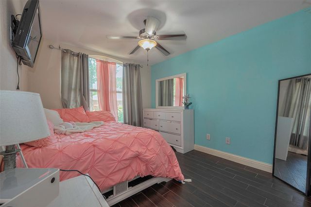 3207 Pheasant Trail Drive, Sugar Land, TX 77498