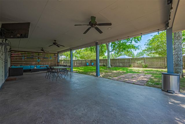 3207 Pheasant Trail Drive, Sugar Land, TX 77498