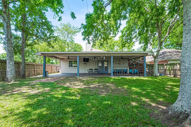 3207 Pheasant Trail Drive, Sugar Land, TX 77498