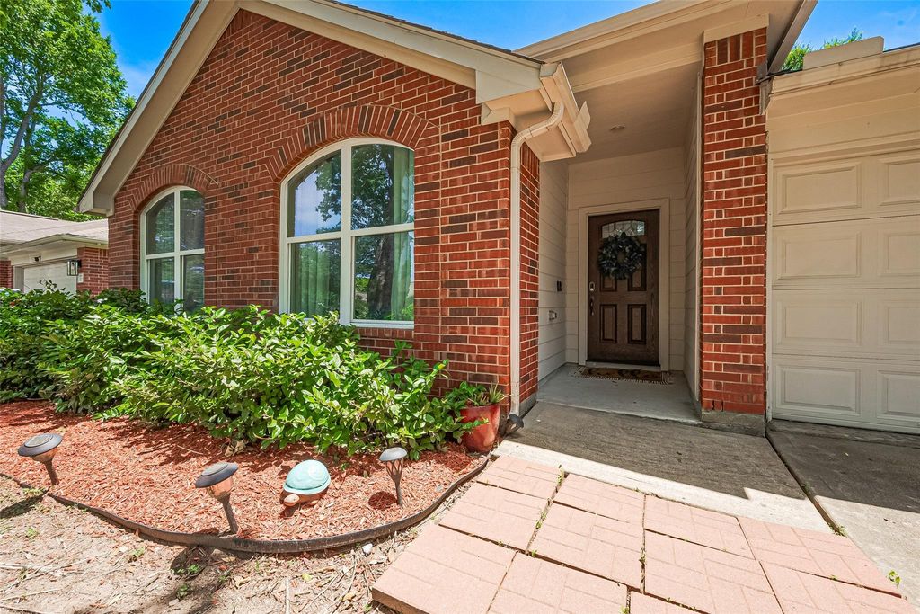 3207 Pheasant Trail Drive, Sugar Land, TX 77498