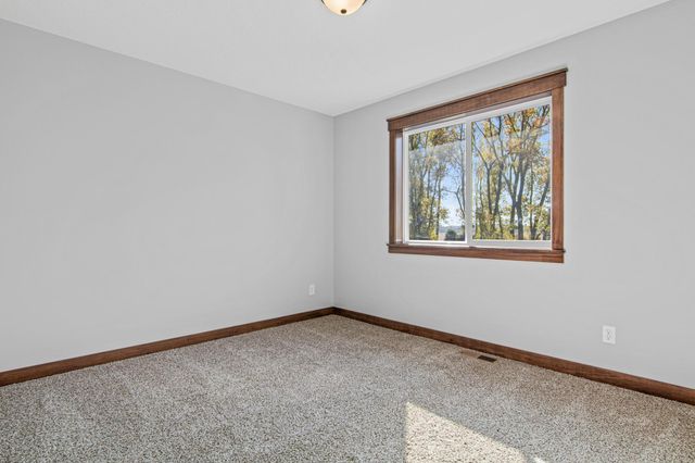 1604 Spruce Street, Farmington, MN 55024