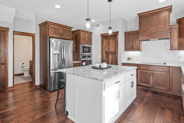 1604 Spruce Street, Farmington, MN 55024