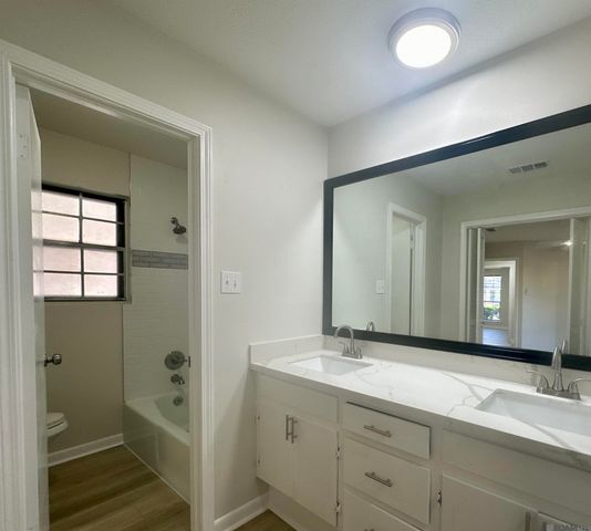 733 Chippenham Dr, Baton Rouge, LA 70808