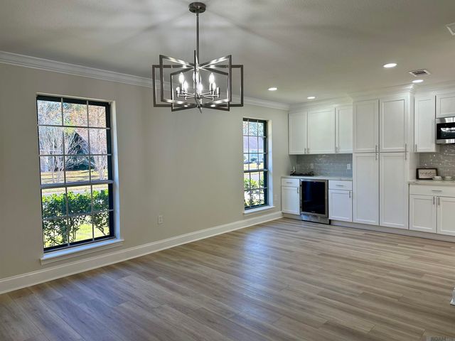 733 Chippenham Dr, Baton Rouge, LA 70808