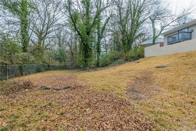 37 Delmoor NW Court, Atlanta, GA 30311