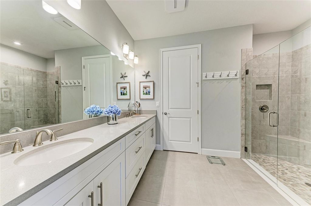 Image 16 of property listing at 15712 SACILE LANE, Bradenton, FL 34211