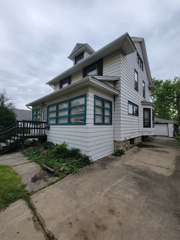 227 W 16th Place, Chicago Heights, IL 60411