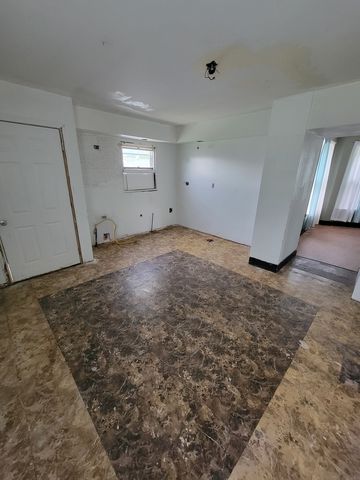 227 W 16th Place, Chicago Heights, IL 60411