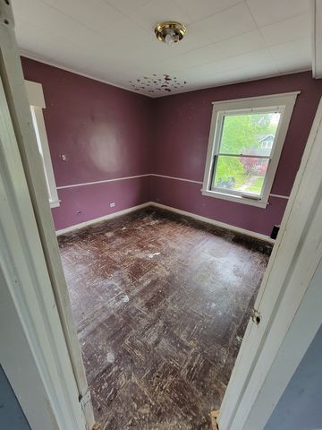 227 W 16th Place, Chicago Heights, IL 60411