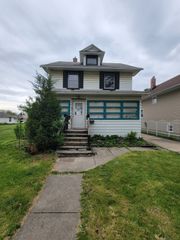 227 W 16th Place, Chicago Heights, IL 60411