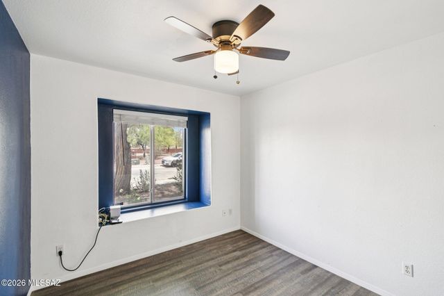 2395 W Silverbell Oasis Way, Tucson, AZ 85745