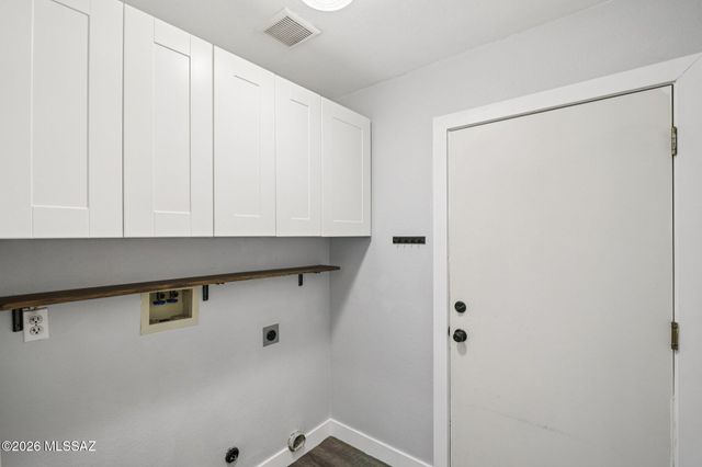 2395 W Silverbell Oasis Way, Tucson, AZ 85745