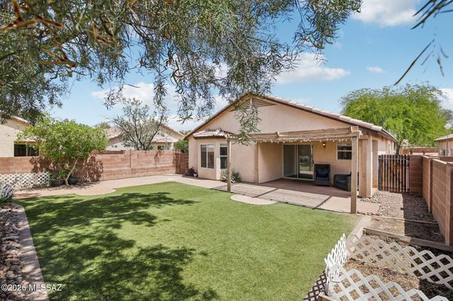 2395 W Silverbell Oasis Way, Tucson, AZ 85745