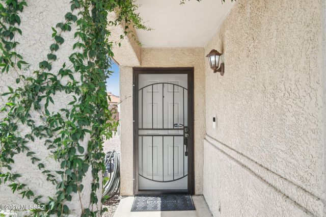 2395 W Silverbell Oasis Way, Tucson, AZ 85745