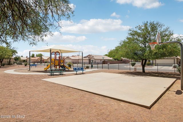 2395 W Silverbell Oasis Way, Tucson, AZ 85745