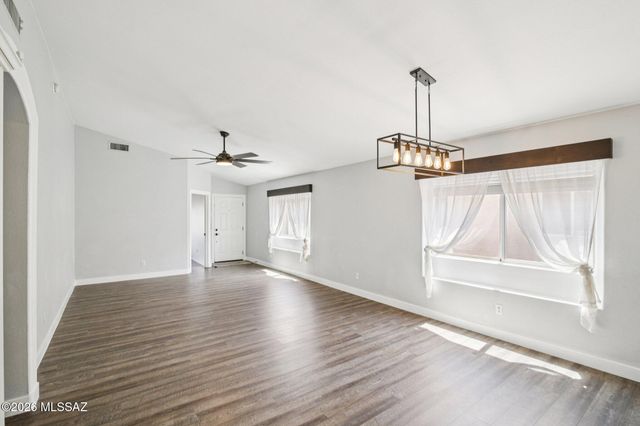 2395 W Silverbell Oasis Way, Tucson, AZ 85745