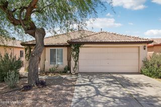 2395 W Silverbell Oasis Way, Tucson, AZ 85745