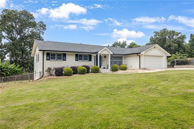 497 Dicks Court NW, Lilburn, GA 30047