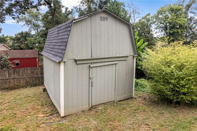 497 Dicks Court NW, Lilburn, GA 30047