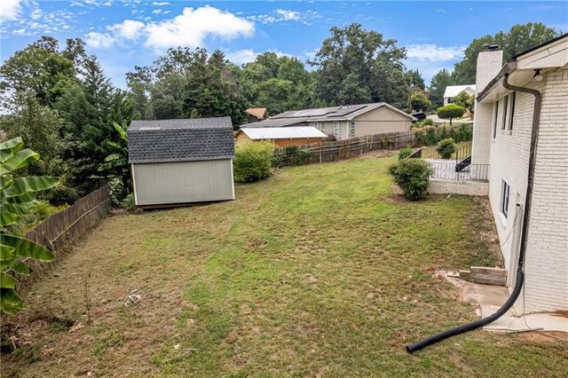 497 Dicks Court NW, Lilburn, GA 30047